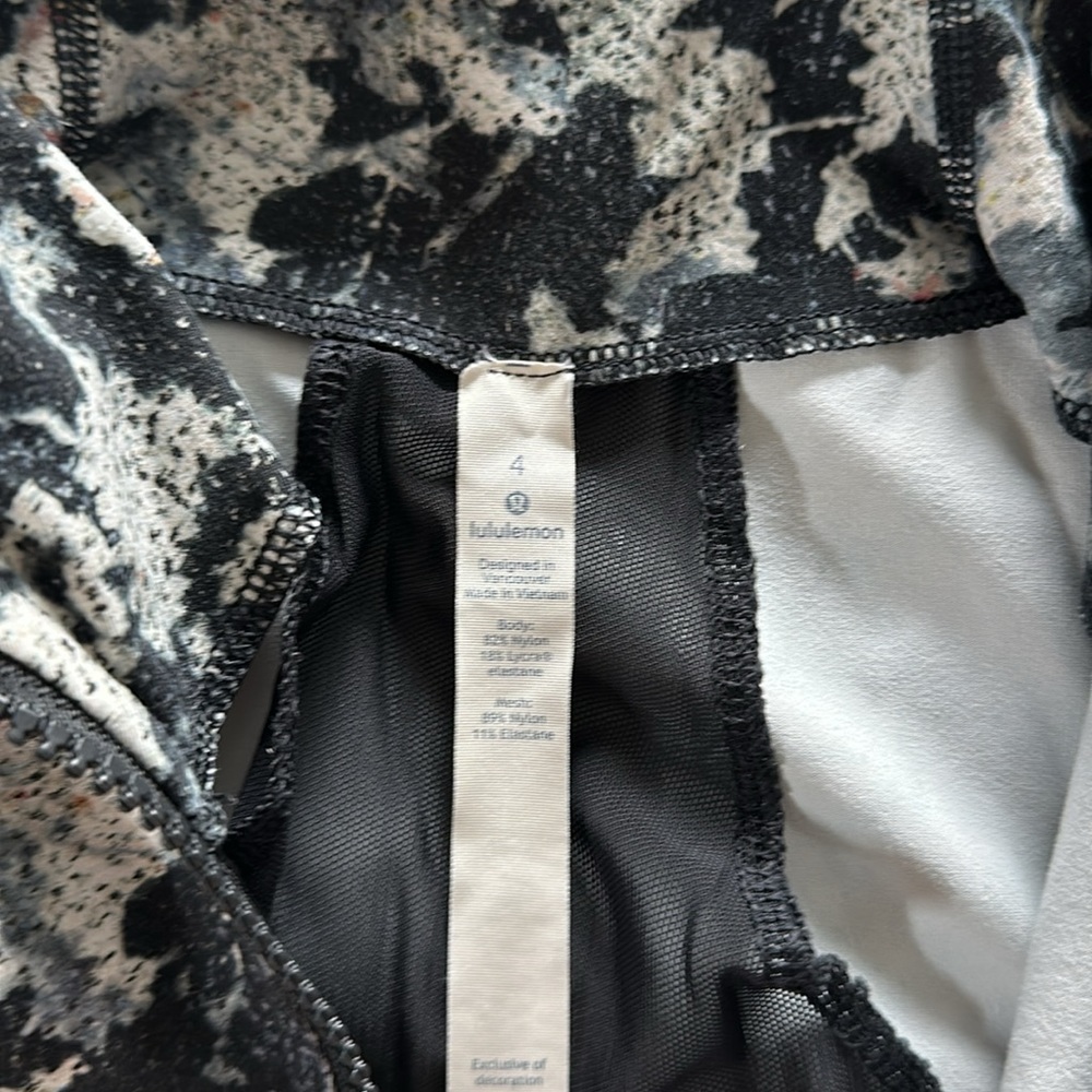 Lululemon jacket - Picture 4 of 7